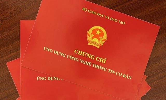 Làm Chứng Chỉ Giả Lấy Ngay Tại Làm Bằng Giả Giá Rẻ Có Gì?