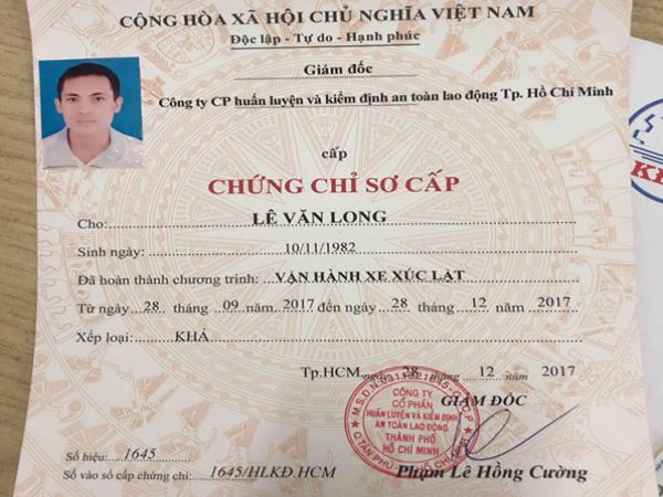 Những lợi ích khi làm chứng chỉ máy xúc? Có nên làm chứng chỉ máy xúc giả hay không?