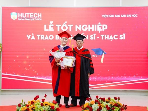 Giá dịch vụ làm bằng đại học Hutech của Làm Bằng Giả Giá Rẻ là bao nhiêu?