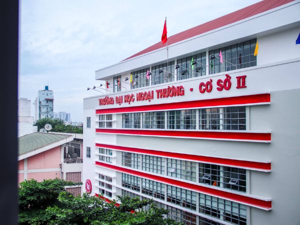 Làm Bằng Đại Học Ngoại Thương Chuẩn Mẫu Phôi 2024