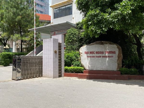 Làm Bằng Đại Học Ngoại Thương Chuẩn Mẫu Phôi 2024